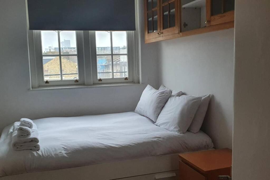 Central 1 Bedroom Apartment *Zone 1* Elephant And Castle Лондон Екстер'єр фото