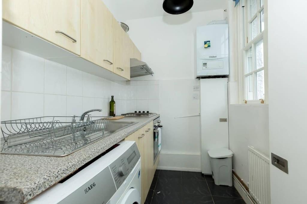 Central 1 Bedroom Apartment *Zone 1* Elephant And Castle Лондон Екстер'єр фото