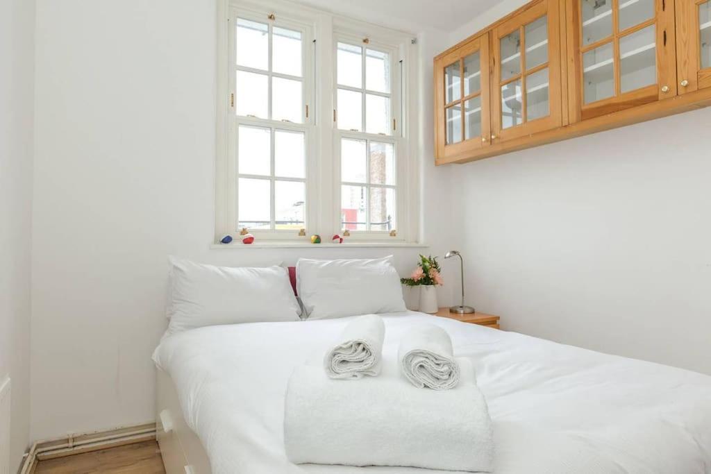 Central 1 Bedroom Apartment *Zone 1* Elephant And Castle Лондон Екстер'єр фото